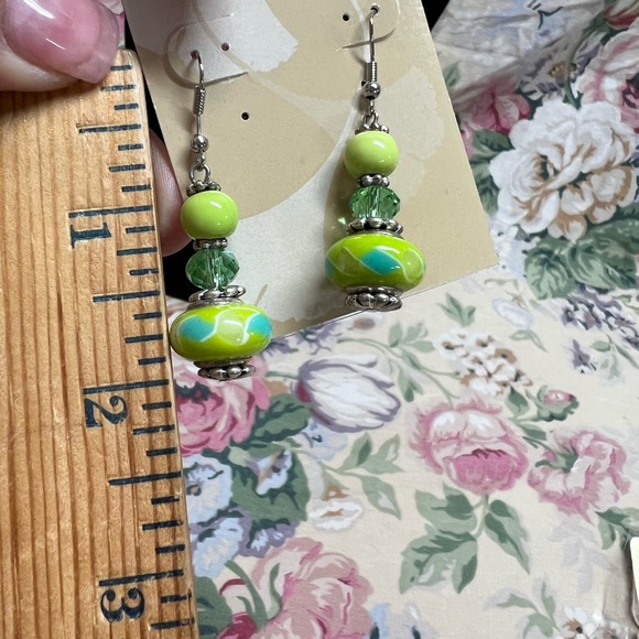 Beaded Earrings & Bracelet bundle - Picture 4 of 13